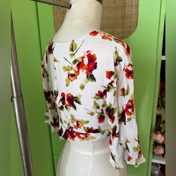 Floral Wrap Crop Top - Picture 2 of 3